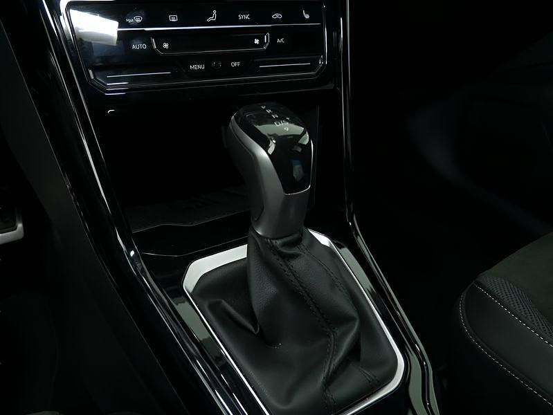 Gebraucht VW T-Roc 150 PS (110 kW) 2025 Schwarz SUV