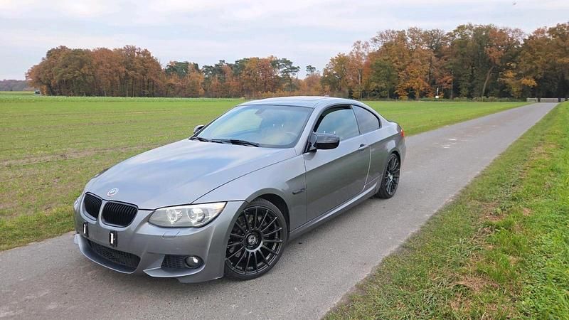 Gebraucht BMW 335 M Sport 306 PS (225 kW) 2012 Grau Coupé
