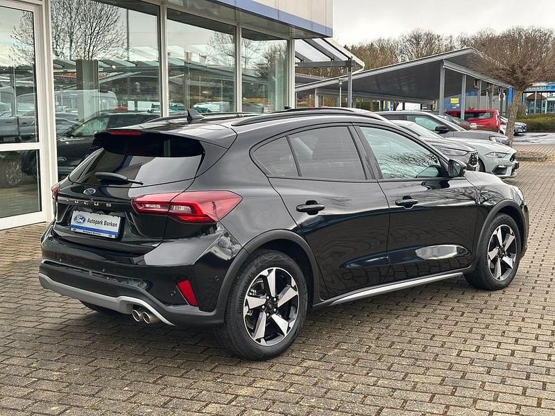 Gebraucht Ford Focus Active X 155 PS (114 kW) 2024 Schwarz Limousine