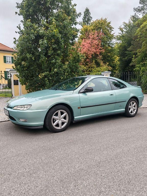 Grün Gebraucht 1999 Peugeot 406 Coupé | 6.900 € (Etwas zu teuer) - Bild 1/4