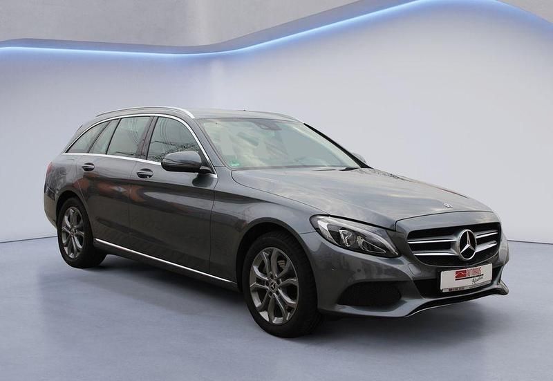 Second-hand Mercedes C220 Avantgarde 170 CP (125 kW) 2017 Gri Berlinǎ