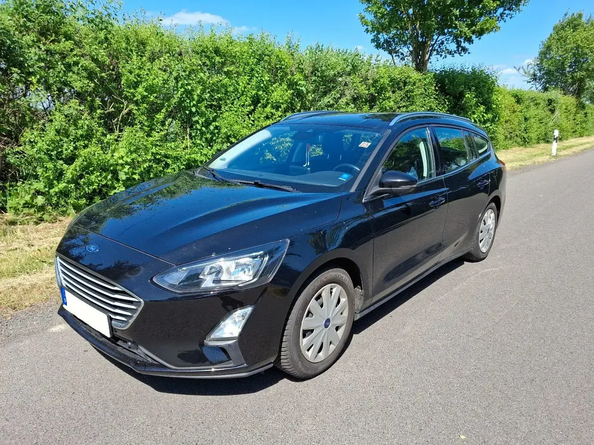 Gebraucht Ford Focus Active 125 PS (91 kW) 2019 Schwarz Kombi