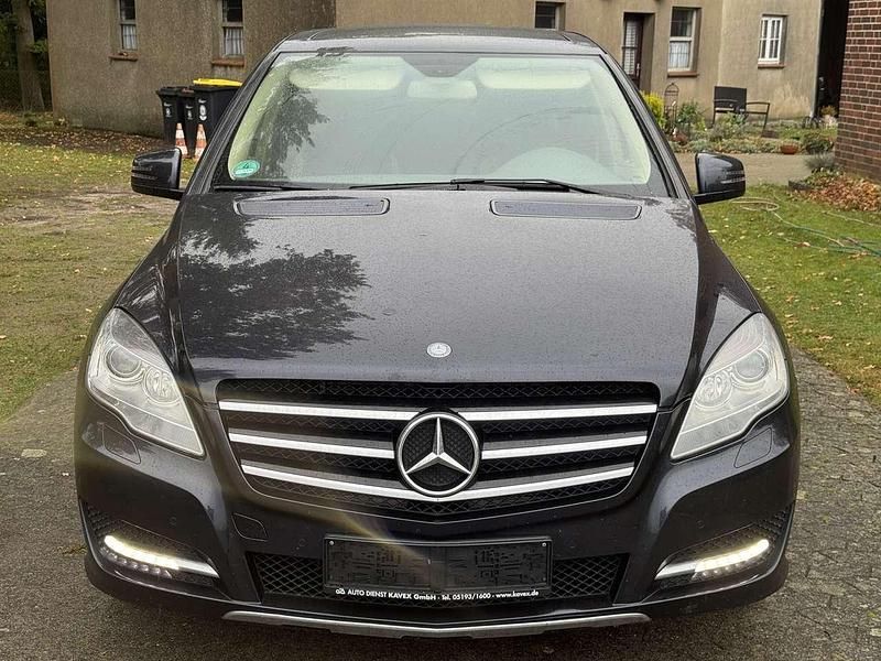 Gebraucht 2011 Mercedes R350 Van / Kleinbus | 11.500 € (Fairer Preis) - Bild 1/4