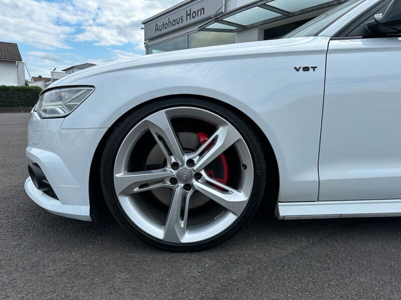 Gebraucht Audi A6 Competition 326 PS (239 kW) 2015 Weiß (gletscherweiß metallic) Kombi