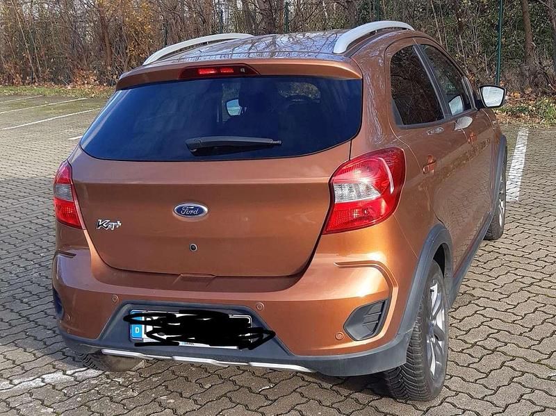 Gebraucht Ford Ka Plus S 86 PS (63 kW) 2018 Orange Kleinwagen