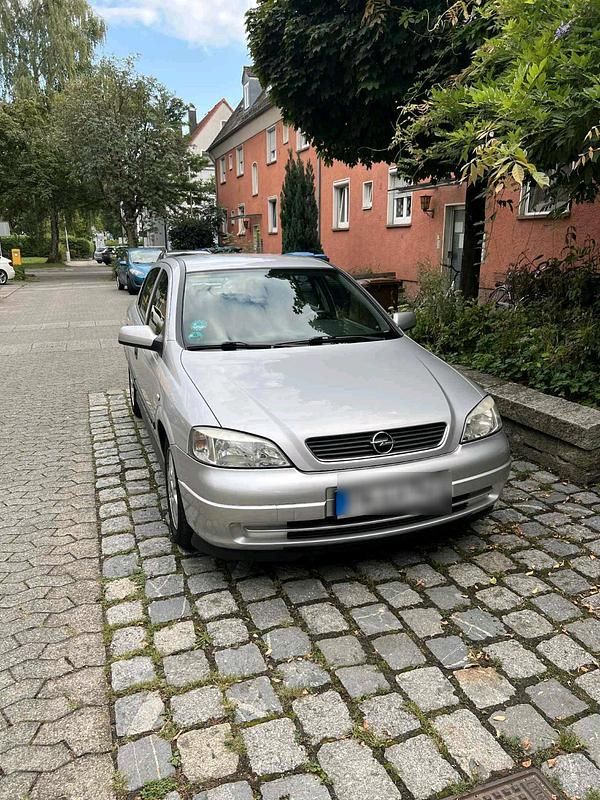 Grau Gebraucht 2001 Opel Astra Kleinwagen | 2.500 € (Fairer Preis) - Bild 1/4