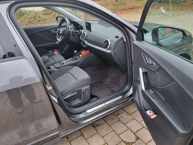 Gebraucht Audi Q2 S-Line 150 PS (110 kW) 2021 Grau SUV