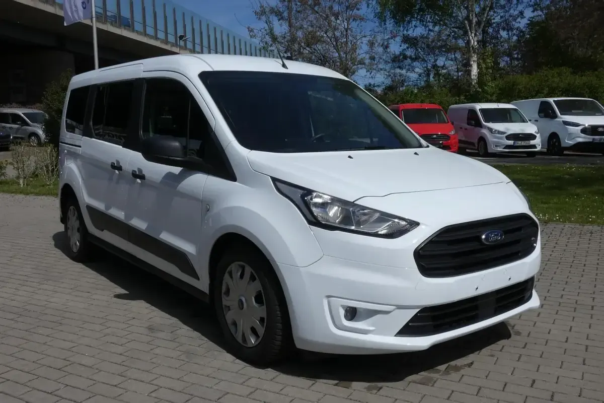 Gebraucht Ford Transit Trend 101 PS (74 kW) 2023 Weiß Kombi