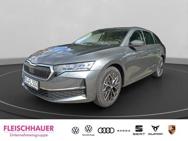 Grau Gebraucht 2025 Skoda Octavia Selection Kombi | 34.470 € (Fairer Preis) - Bild 1/4