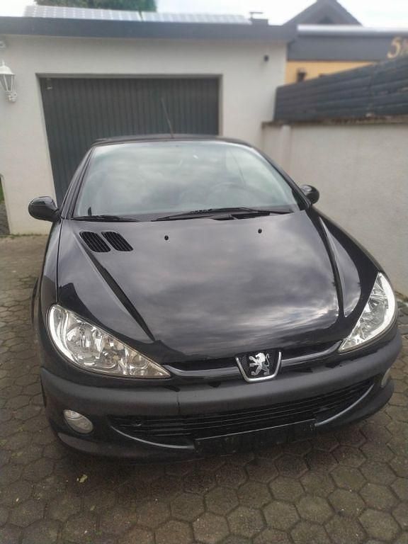 Schwarz Gebraucht 2001 Peugeot 206 CC Platinum Cabrio | 600 € (Superpreis) - Bild 1/4
