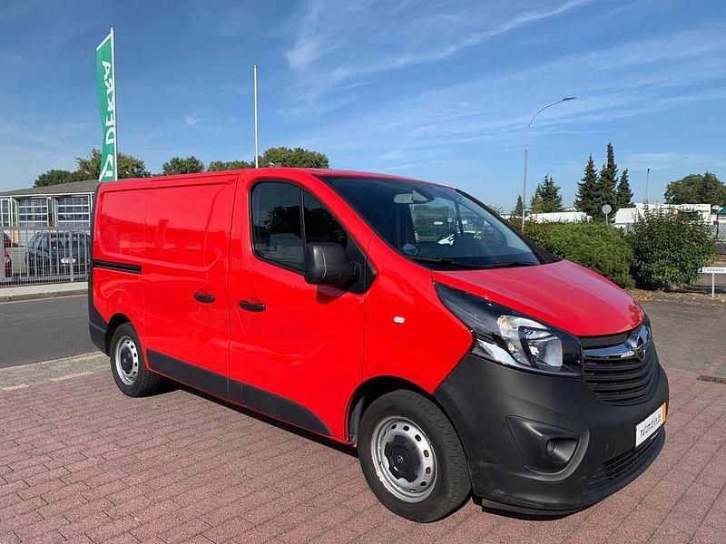 Gebraucht Opel Vivaro 125 PS (91 kW) 2018 Rot Van / Kleinbus