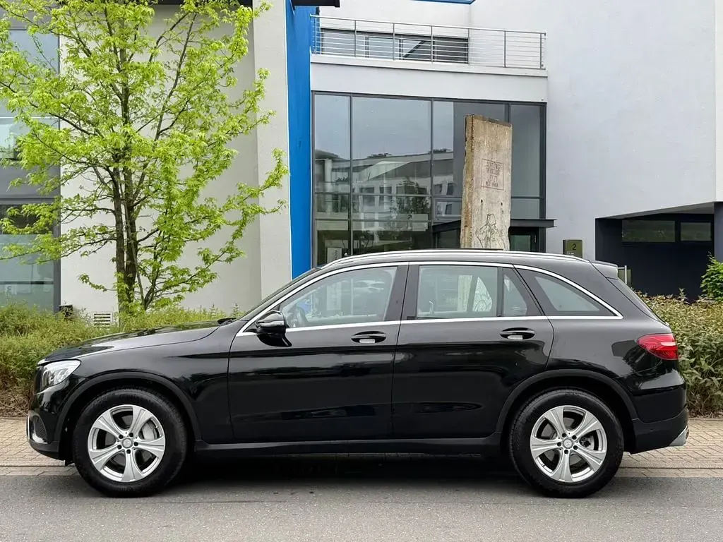 Gebraucht Mercedes GLC250 204 PS (150 kW) 2016 Schwarz SUV