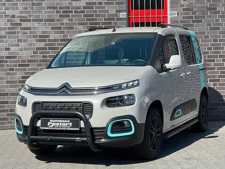 Other Gebraucht 2020 Citroën Berlingo Shine Van / Kleinbus | 23.950 € (Teuer) - Bild 1/4