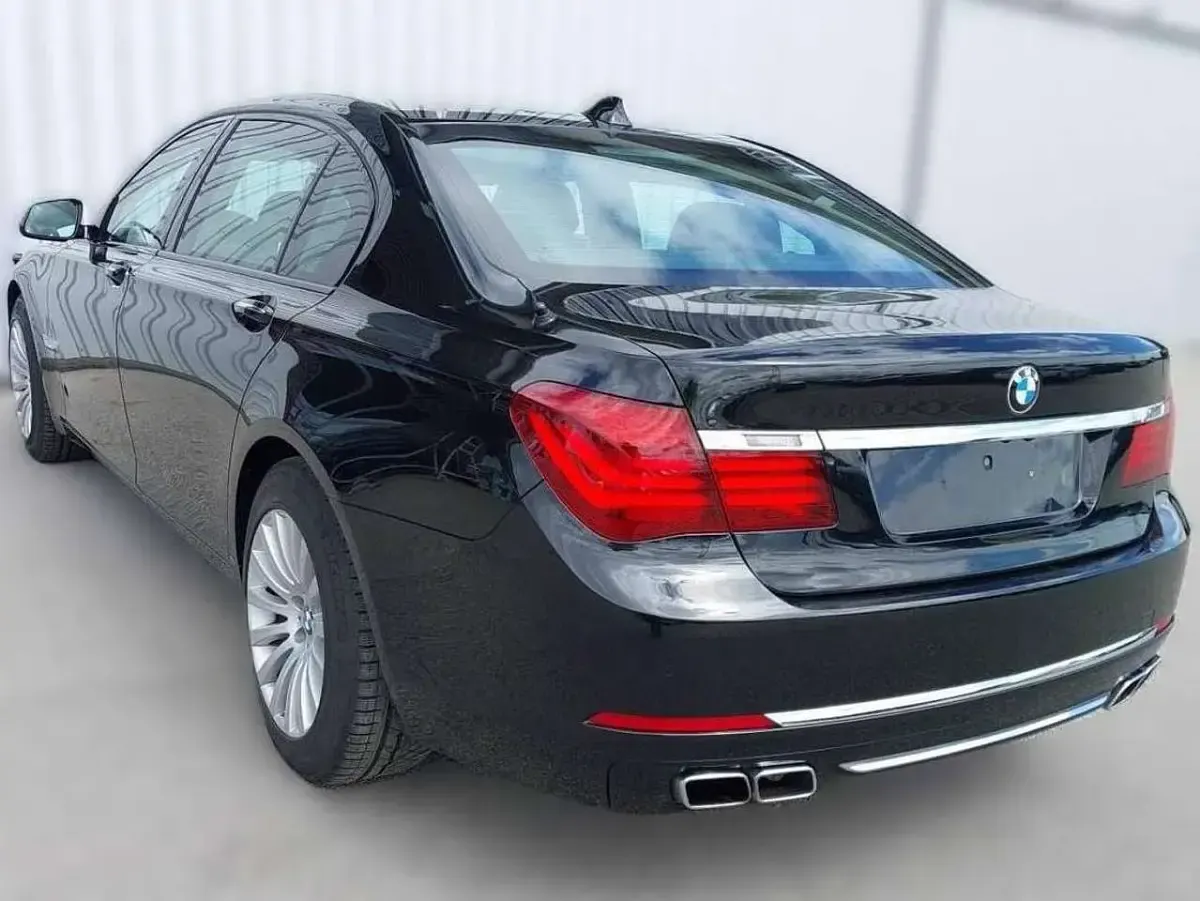 Gebraucht BMW 760L 544 PS (400 kW) 2013 Black sapphire metallic Limousine