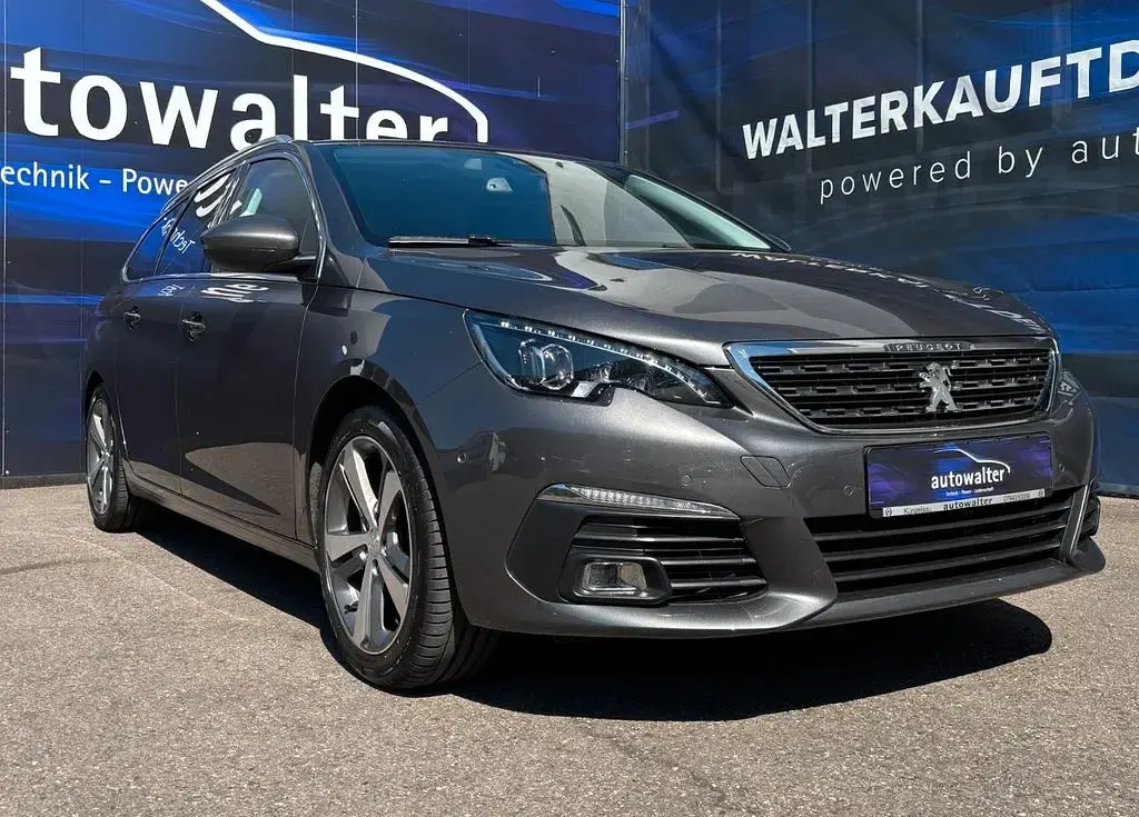 Gebraucht Peugeot 308 SW Allure 131 PS (96 kW) 2019 Grau Kombi