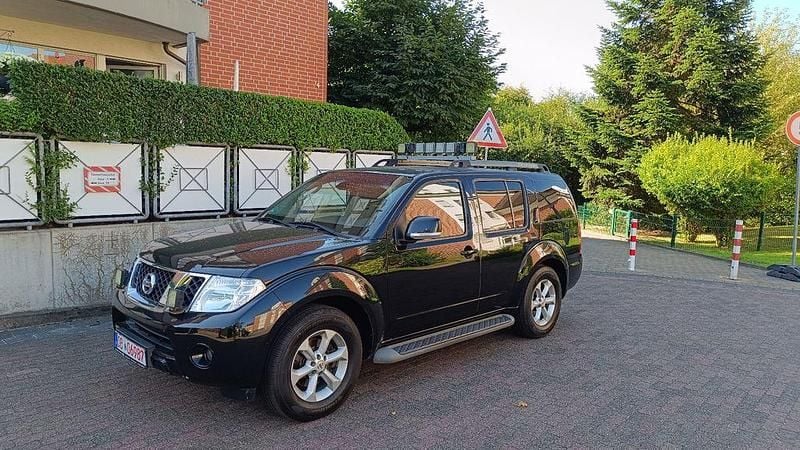 Schwarz Gebraucht 2012 Nissan Pathfinder SUV | 12.999 € (Superpreis) - Bild 1/4