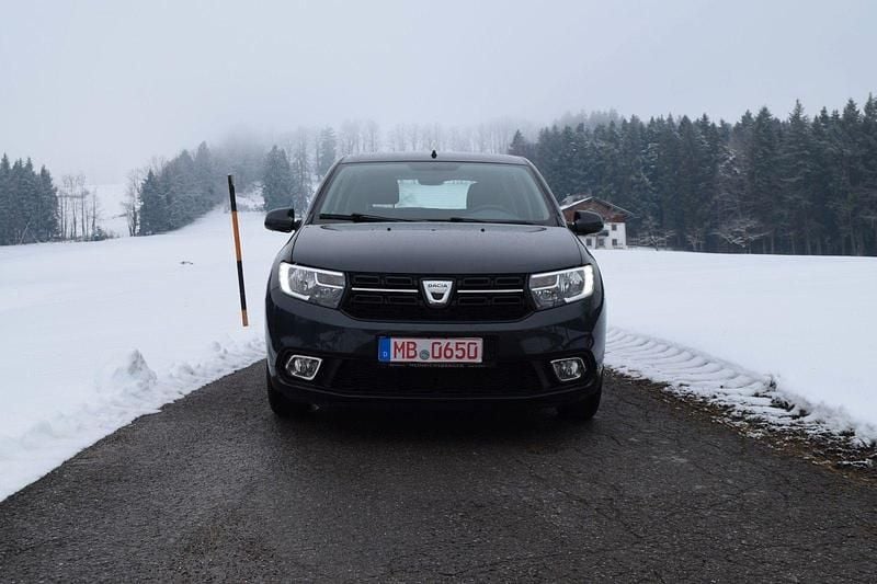 Gebraucht Dacia Sandero Lauréate 73 PS (53 kW) 2017 Grau Kleinwagen