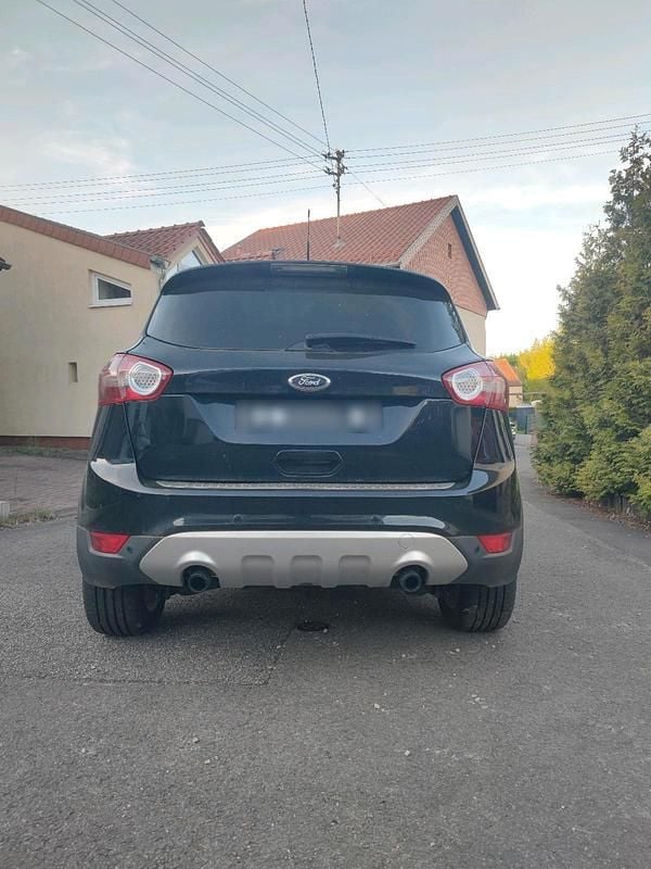 Gebraucht Ford Kuga 140 PS (102 kW) 2011 Schwarz SUV