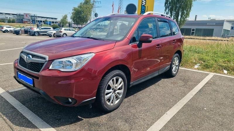 Rot Gebraucht 2015 Subaru Forester SUV | 9.090 € (Superpreis) - Bild 1/4