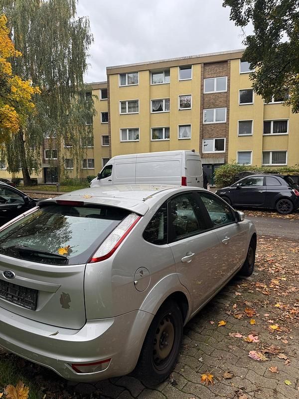 Gebraucht Ford Focus 116 PS (85 kW) 2008 Silber Kleinwagen