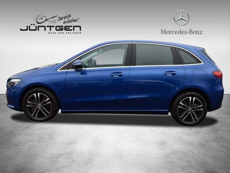 Gebraucht Mercedes B250e Advanced 218 PS (160 kW) 2024 lack spektralblau Van / Kleinbus