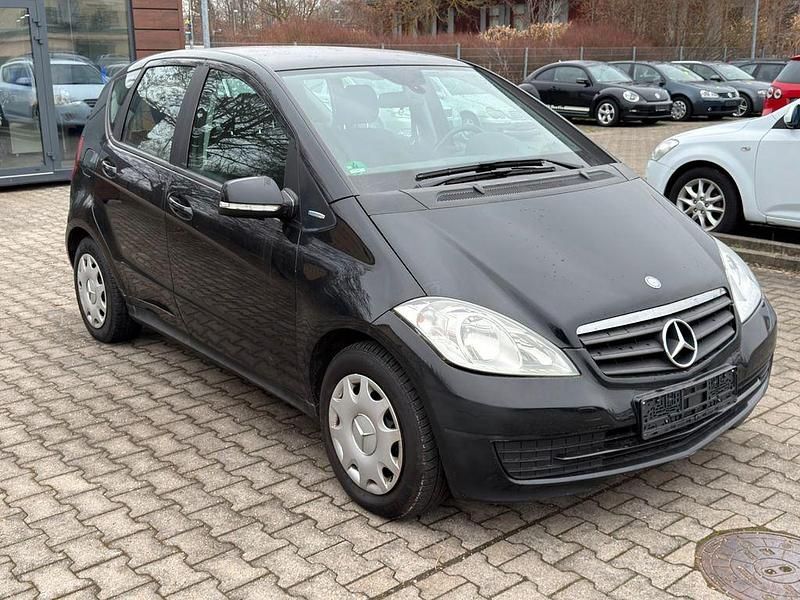 Gebraucht Mercedes A160 95 PS (69 kW) 2010 Schwarz Limousine