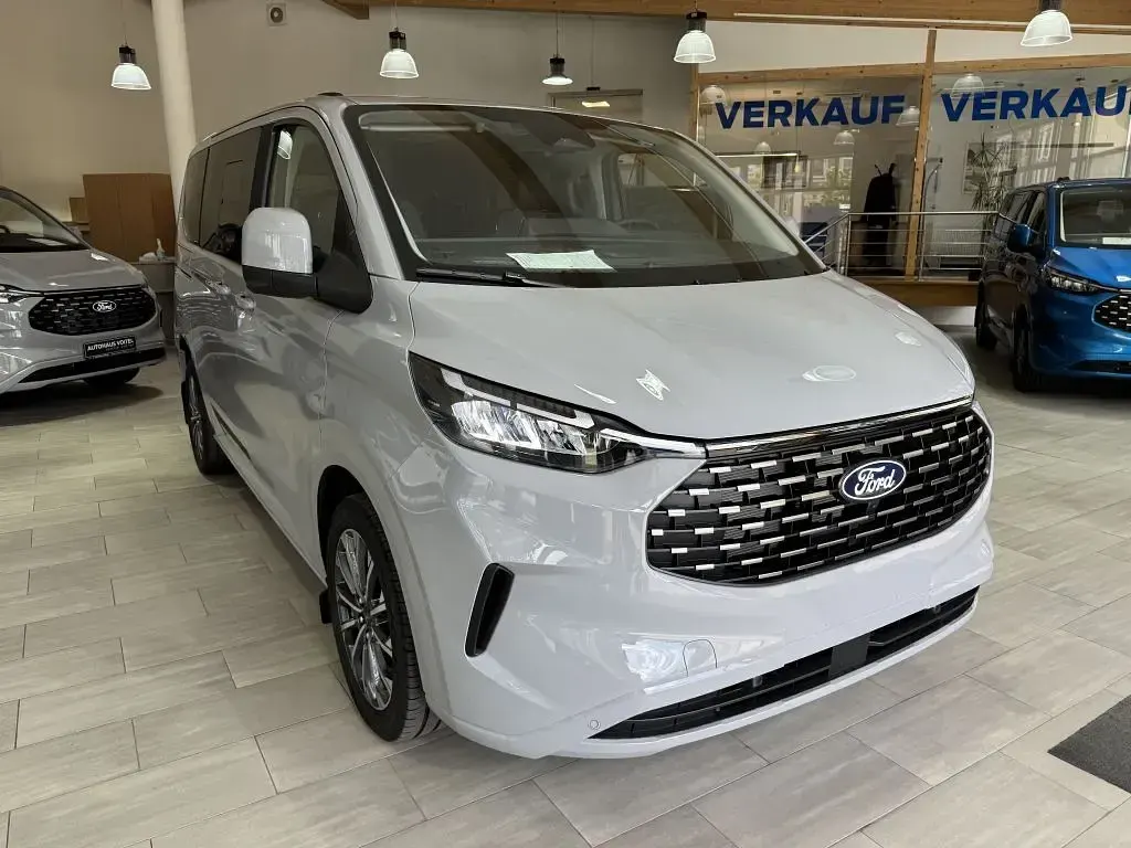 Neu Ford Tourneo Custom Titanium X 170 PS (125 kW) 2026 Fancygrau Van