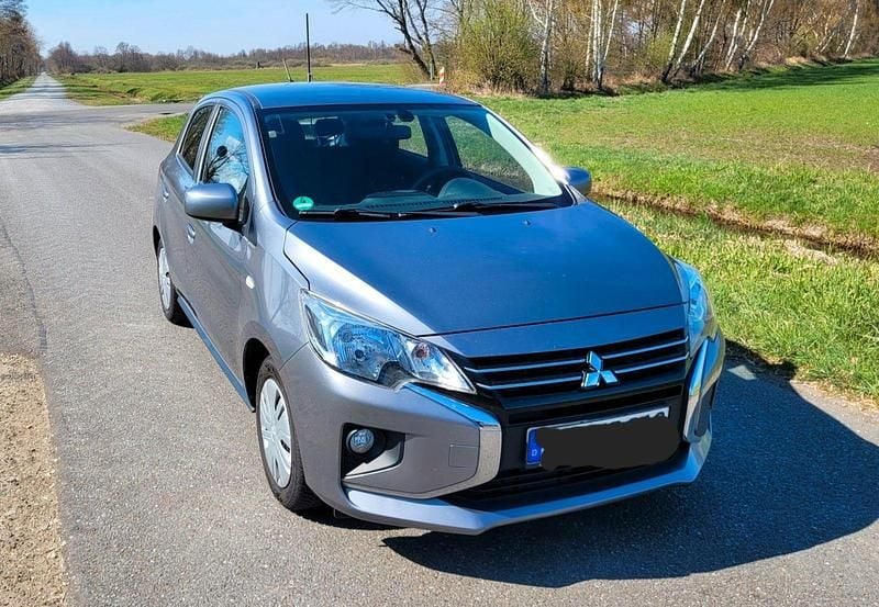 Gebraucht Mitsubishi Space Star Select 71 PS (52 kW) 2023 Grau Kleinwagen