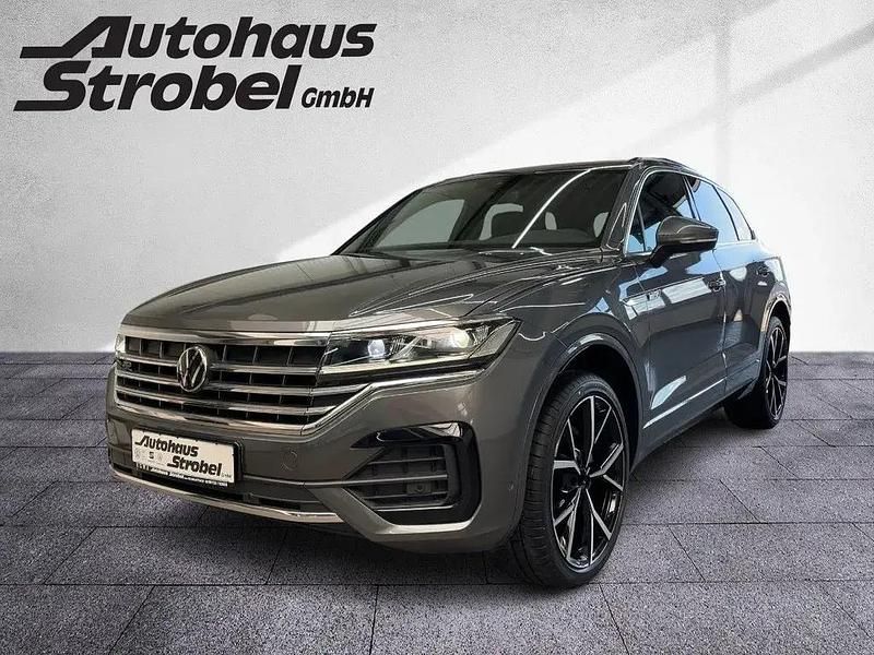 Neu VW Touareg R-line 286 PS (210 kW) 2025 Grau (siliziumgrau metallic) SUV