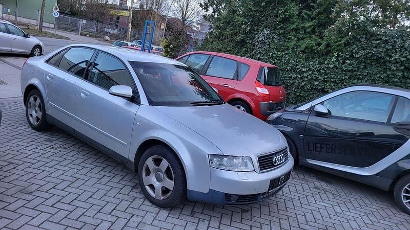 Gebraucht Audi A4 131 PS (96 kW) 2001 Silber Limousine
