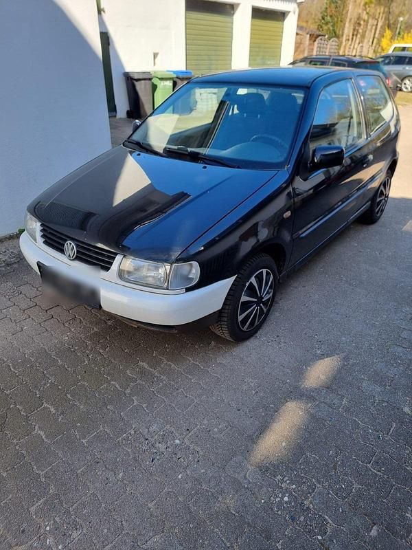 Schwarz Gebraucht 1999 VW Polo Match Kleinwagen | 250 € (Superpreis) - Bild 1/4