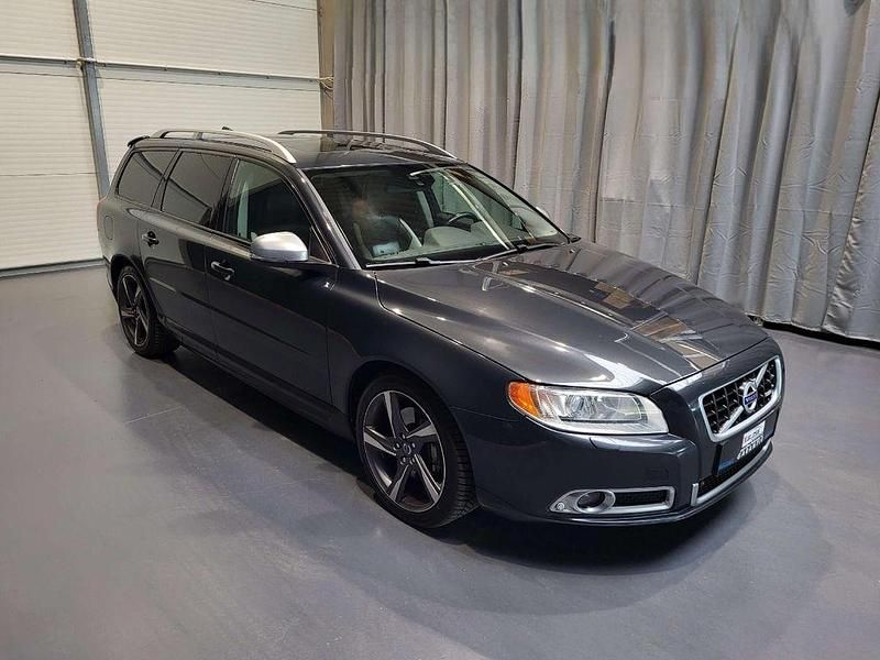 Gebraucht Volvo V70 R-Design 163 PS (119 kW) 2012 Grau Kombi