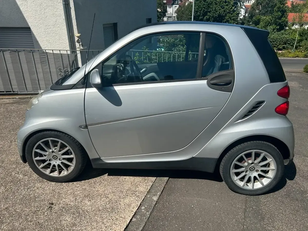 Gebraucht Smart ForTwo Coupé 71 PS (52 kW) 2010 Grau Coupé