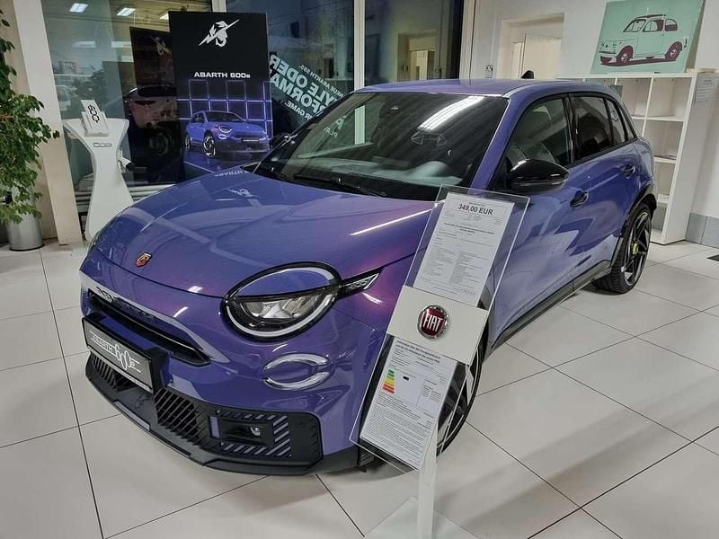 Hypnotic purple Neu 2025 Abarth 600e Scorpionissima SUV | 45.290 € (Fairer Preis) - Bild 1/4