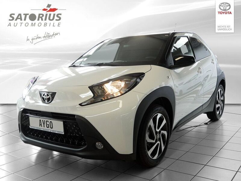 Weiß Neu 2024 Toyota Aygo X-Black Kleinwagen | 17.790 € - Bild 1/4