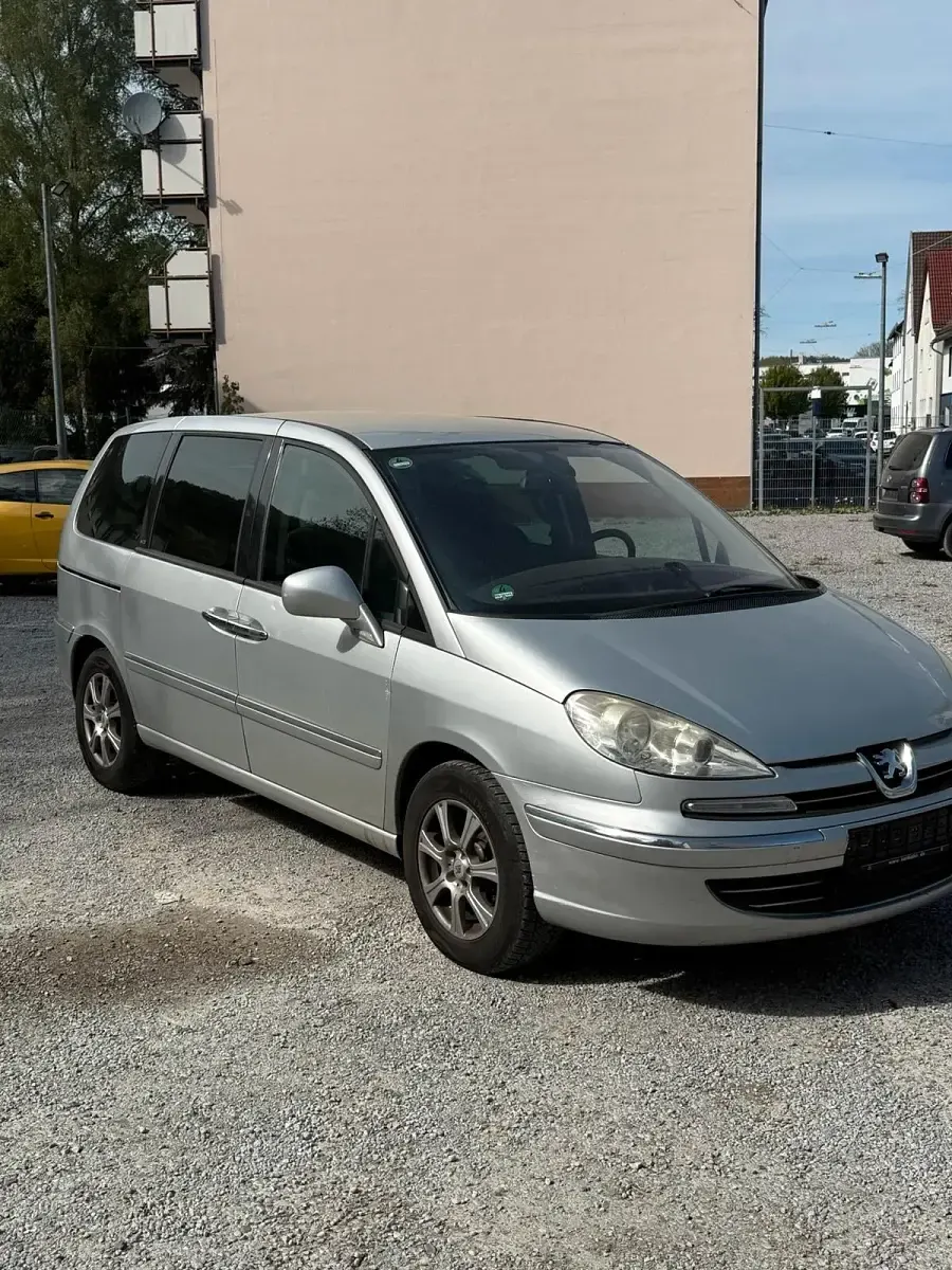 Gebraucht Peugeot 807 136 PS (100 kW) 2011 Silber Van / Kleinbus