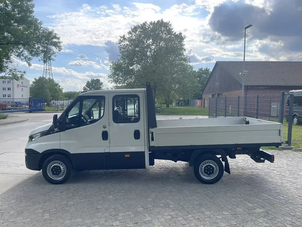 Gebraucht Iveco Daily 156 PS (114 kW) 2019 Weiss (metallic) Van