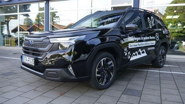 Schwarz Gebraucht 2025 Subaru Forester Active SUV | 37.975 € (Superpreis) - Bild 1/4