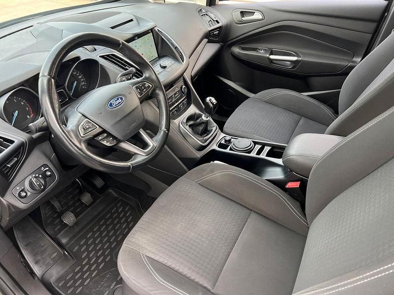 Używany Ford Grand C-Max 150 KM (110 kW) 2017 Szary Minivan