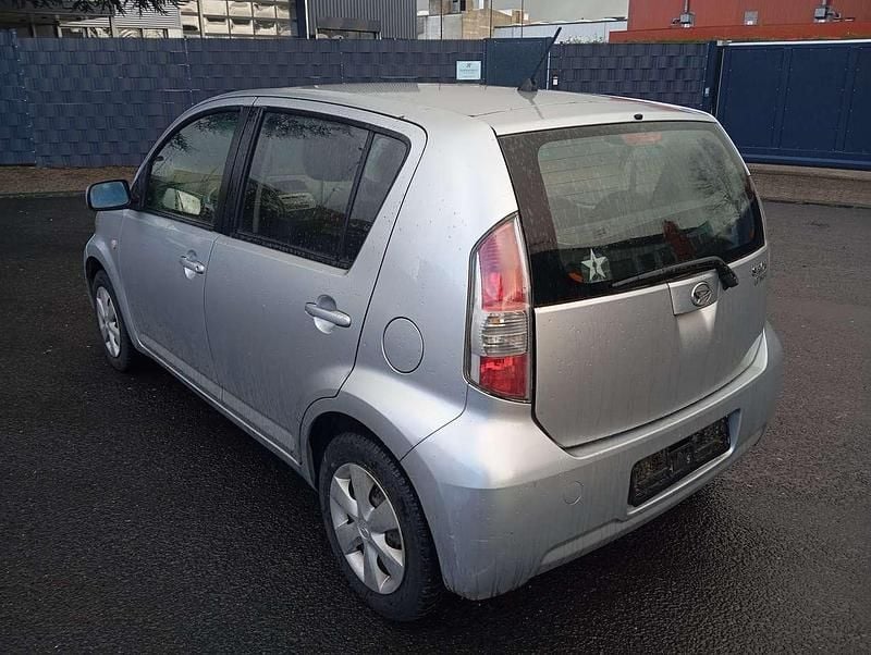 Gebraucht Daihatsu Sirion 69 PS (50 kW) 2008 Grau Kleinwagen