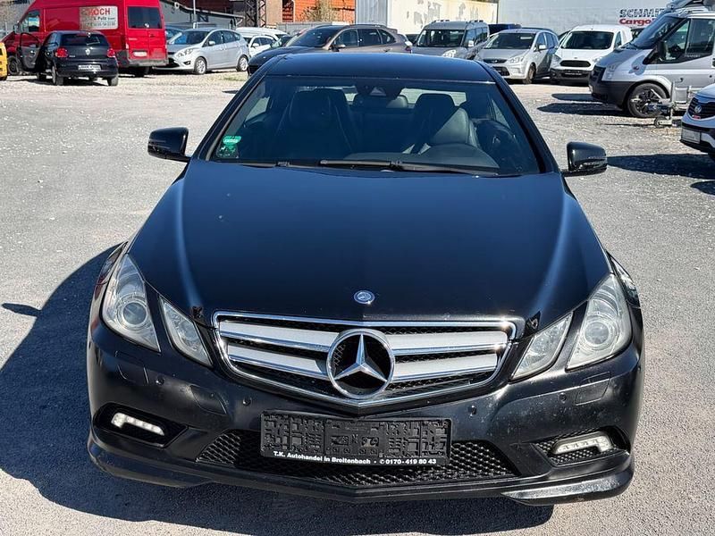 Gebraucht Mercedes E350 AMG line 231 PS (169 kW) 2011 Schwarz Coupé