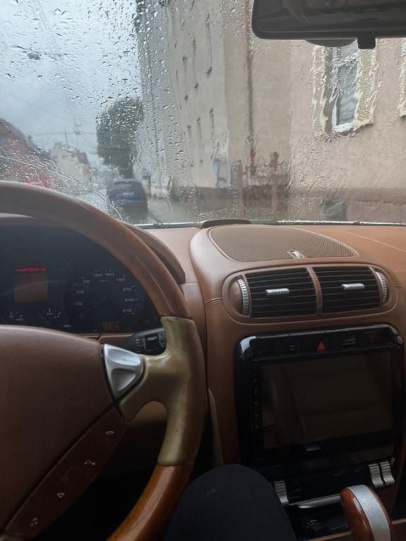 Second-hand Porsche Cayenne 250 CP (183 kW) 2006 Alb SUV