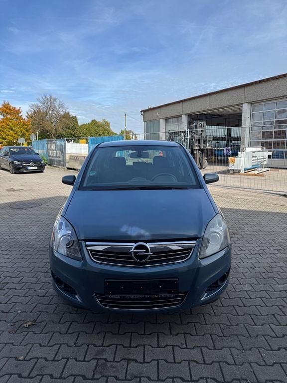 Gebraucht Opel Zafira Basis 125 PS (91 kW) 2008 Van / Kleinbus