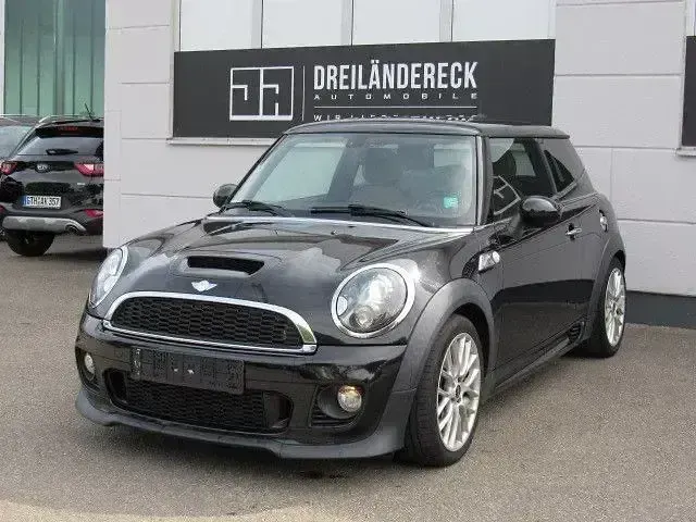 Gebraucht Mini Cooper SD 143 PS (105 kW) 2014 Schwarz Kleinwagen