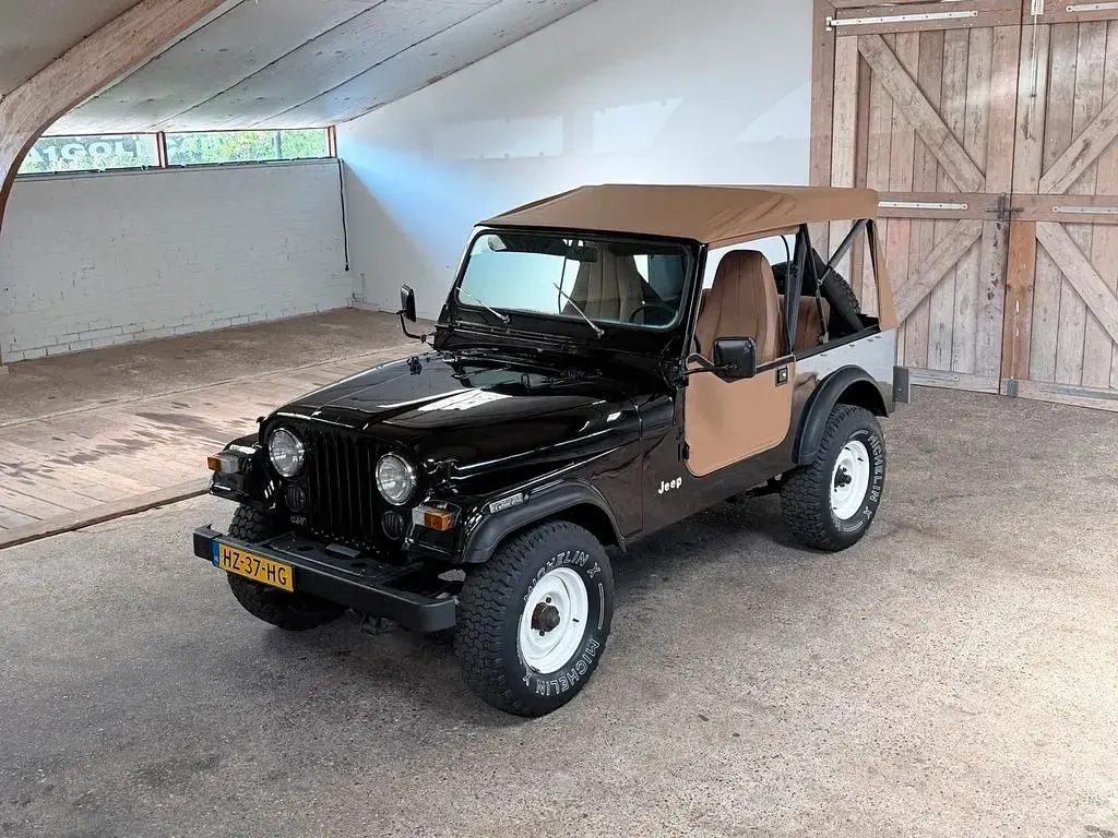 Gebraucht Jeep CJ 88 PS (64 kW) 1982 Schwarz Cabrio