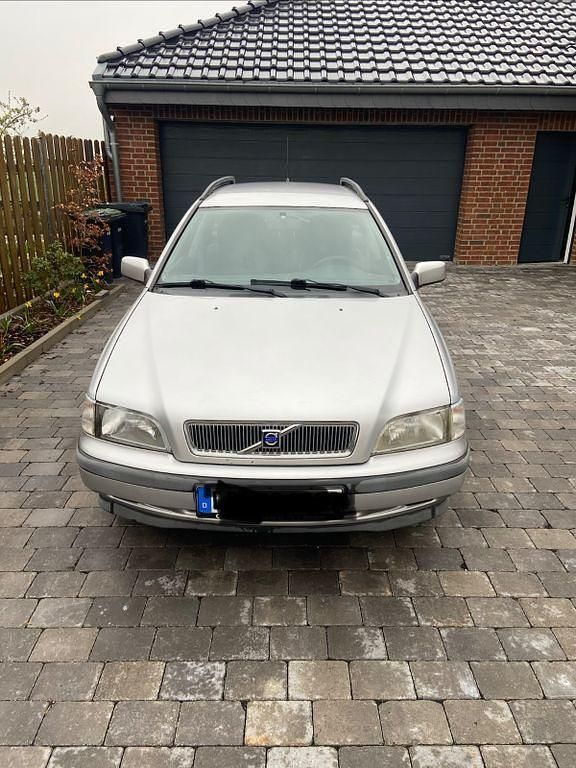 Gebraucht Volvo V40 116 PS (85 kW) 1999 Silber Kombi