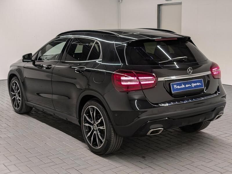 Gebraucht Mercedes GLA250 Night 211 PS (155 kW) 2019 Schwarz (kosmosschwarzmet.) SUV