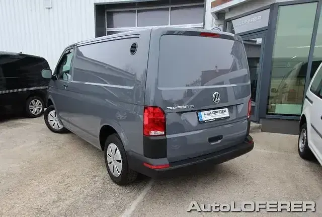Gebraucht VW T6.1 110 PS (80 kW) 2022 Pure grey Van