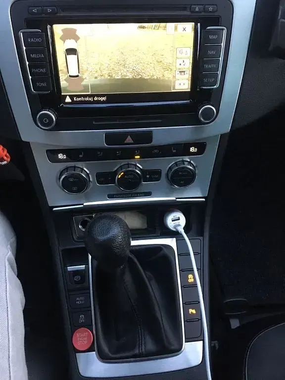 Gebraucht VW Passat Highline 140 PS (102 kW) 2012 Schwarz Kombi