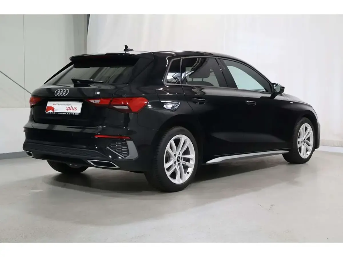 Gebraucht Audi A3 S-Line 150 PS (110 kW) 2023 Schwarz Limousine